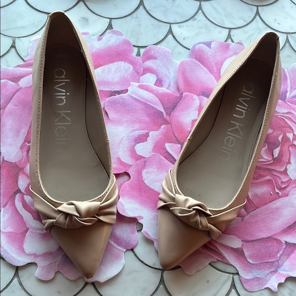 Calvin Klein Women's Tan Flats with Bow